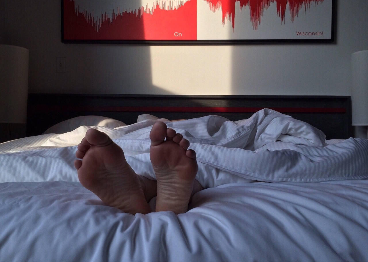 feet